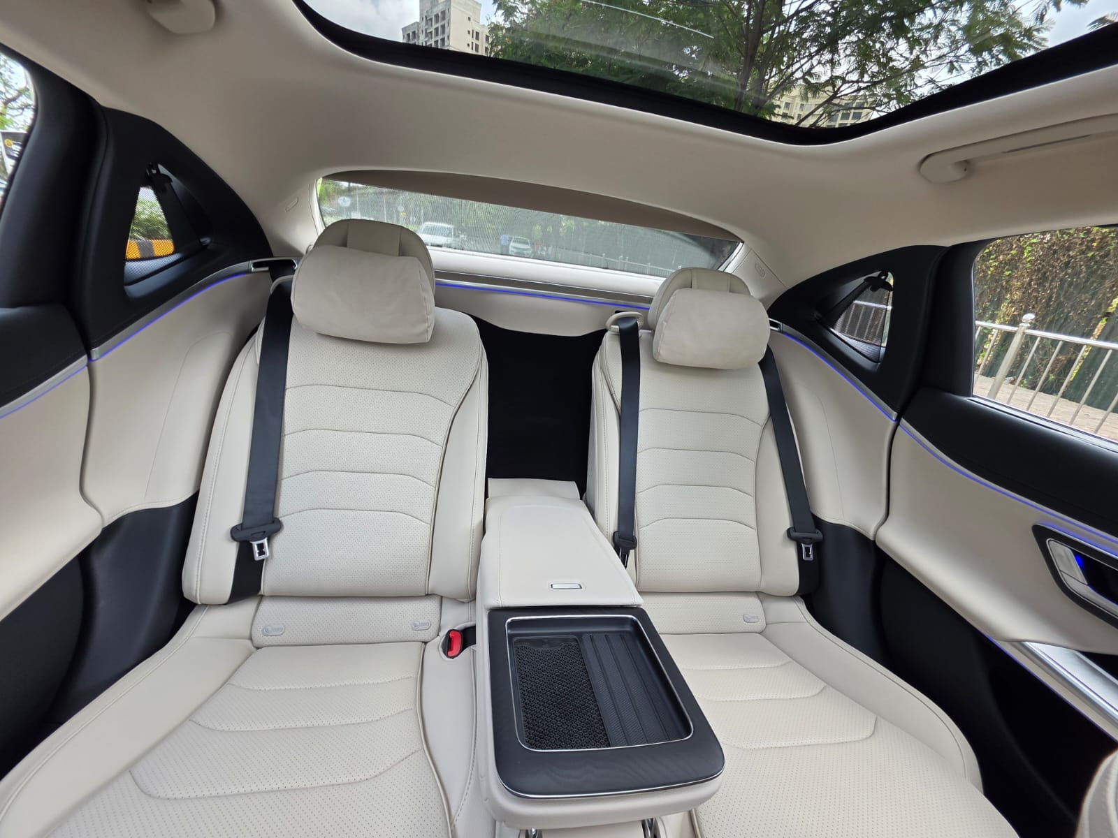 Mercedes On Rent In Mumbai