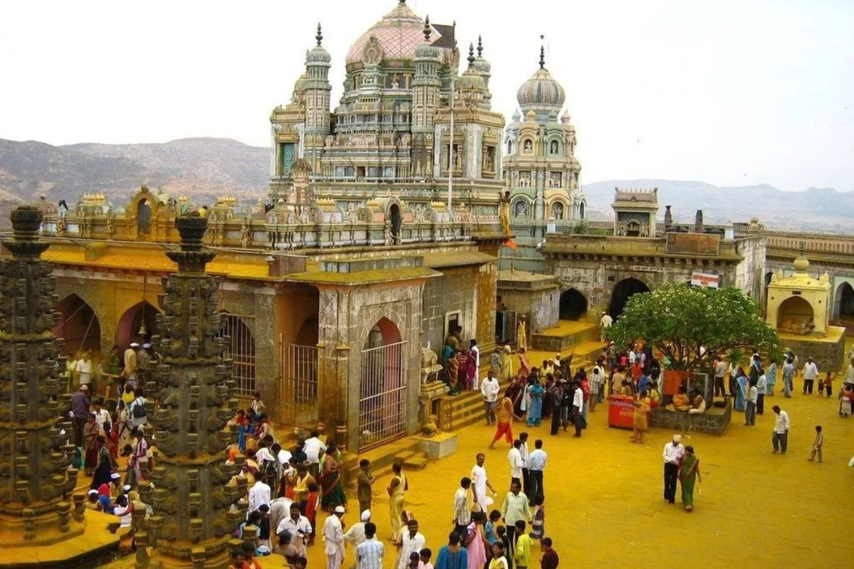 Shirdi & Shani Shingnapur by Pune